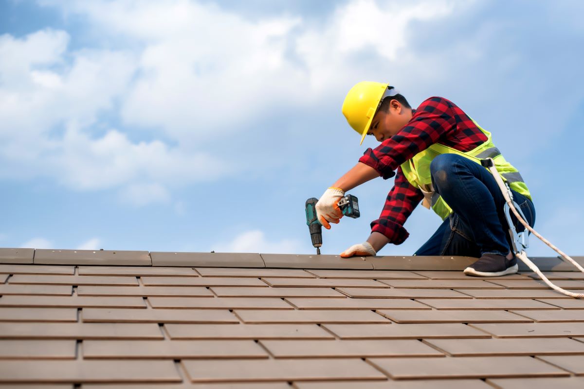Hire Professionals for Residential Roof Installation