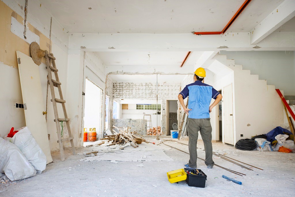 How do I choose a renovation contractor