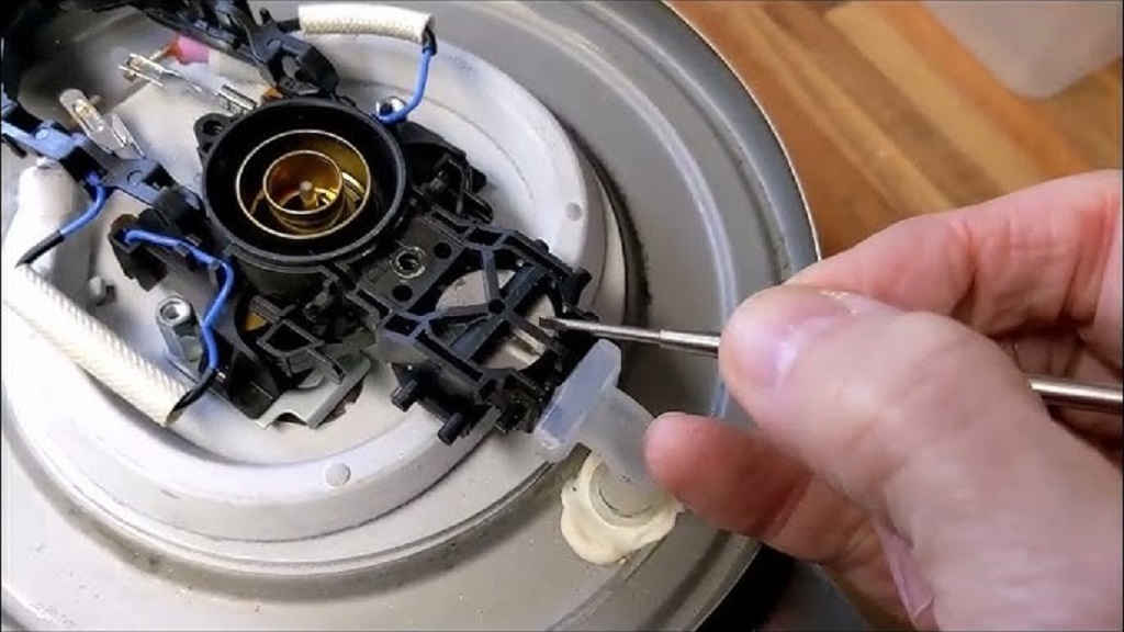 Does an electric kettle have a fuse